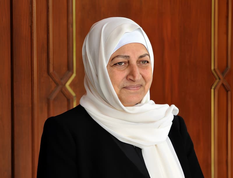 بهية الحريري تهنىء بعيد الفطر وتعتذر عن عدم استقبال المهنئين بهية الحريري تهنىء بعيد الفطر وتعتذر عن عدم استقبال المهنئين
