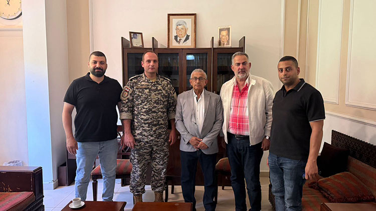 النائب الدكتور أسامة سعد يستقبل مسؤول منطقة صيدا في أمن الدولة النائب الدكتور أسامة سعد يستقبل مسؤول منطقة صيدا في أمن الدولة