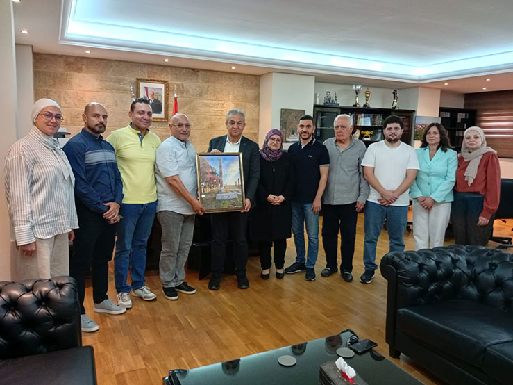 بلدية صيدا تستقبل وفدًا من بلدية صور تقديرًا لجهود المدينة خلال الحرب وتأكيدًا على أهمية التعاون المشترك بلدية صيدا تستقبل وفدًا من بلدية صور تقديرًا لجهود المدينة خلال الحرب وتأكيدًا على أهمية التعاون المشترك