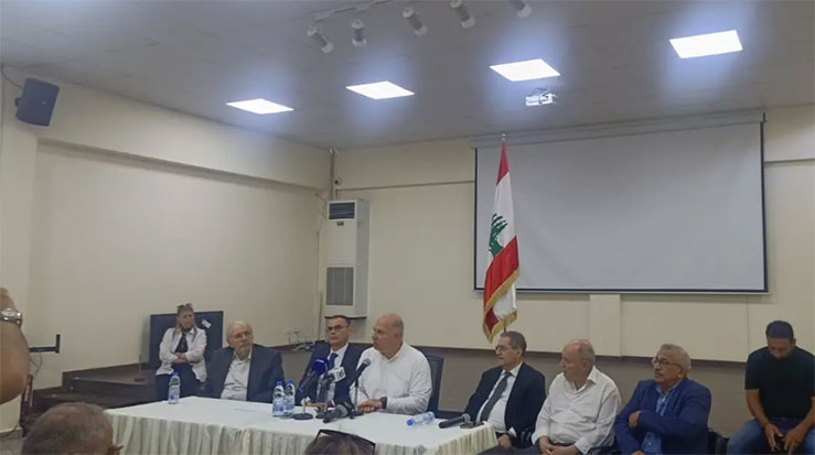 حيدر عقد اجتماعا مع أرباب العمل والعمال وتفقد دائرة العمل في سرايا صيدا: أضرار العدوان رفعتها الى المحافل الدولية حيدر عقد اجتماعا مع أرباب العمل والعمال وتفقد دائرة العمل في سرايا صيدا: أضرار العدوان رفعتها الى المحافل الدولية