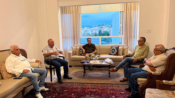 وفد من مهندسي صيدا والجوار يزور النائب الدكتور أسامة سعد ويؤكد أهمية التعاون لمعالجة أزمة النفايات وفد من مهندسي صيدا والجوار يزور النائب الدكتور أسامة سعد ويؤكد أهمية التعاون لمعالجة أزمة النفايات
