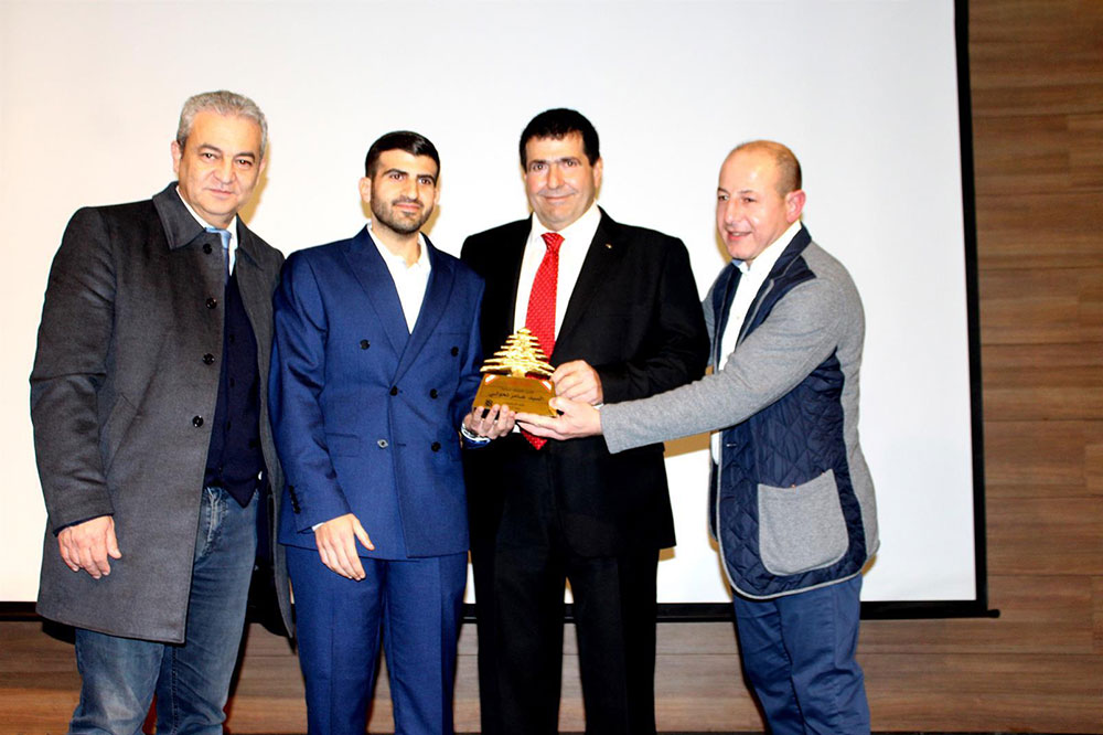 برعاية وزير الزراعة: تكريم الشاب عامر محمد علي نحولي باحتفال حاشد في بلدية صيدا برعاية وزير الزراعة: تكريم الشاب عامر محمد علي نحولي باحتفال حاشد في بلدية صيدا
